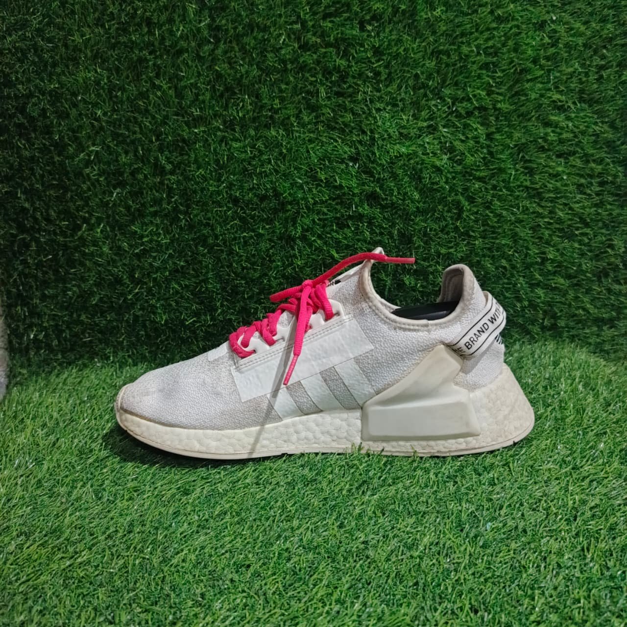 Adidas White & Black NMD_R1 V2 Sneakers with Red Laces | Original Preloved Shoes Pakistan | TRENDYGO - Image 3