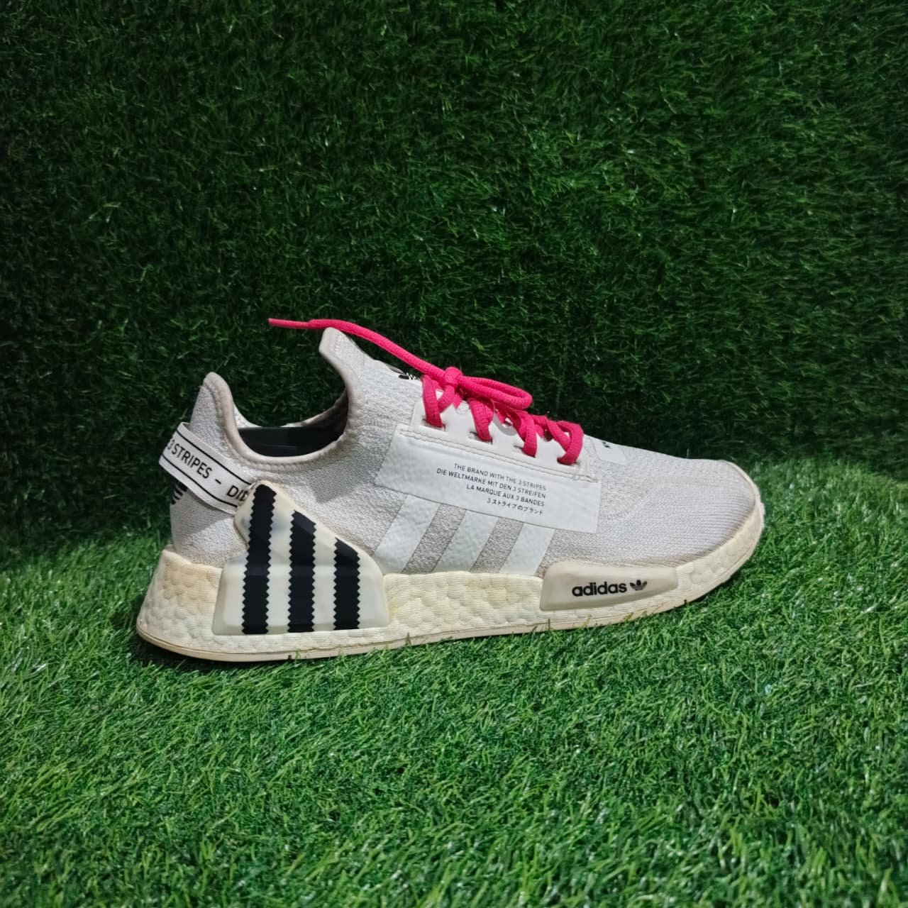 Adidas White & Black NMD_R1 V2 Sneakers with Red Laces | Original Preloved Shoes Pakistan | TRENDYGO - Image 2