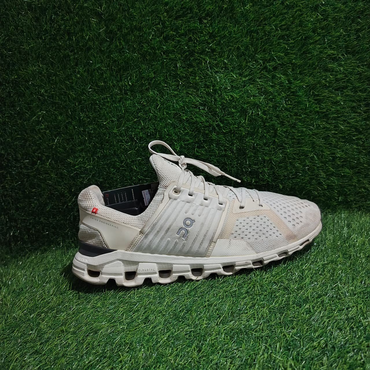 On Running Cloudswift White – Original Preloved Running Shoes Pakistan | TRENDYGO - Image 2