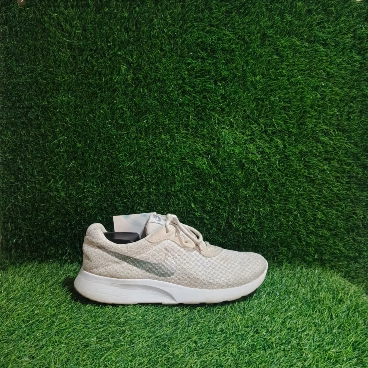 Nike Tanjun Beige Mesh Running Shoes at TRENDYGO Pakistan - Image 2