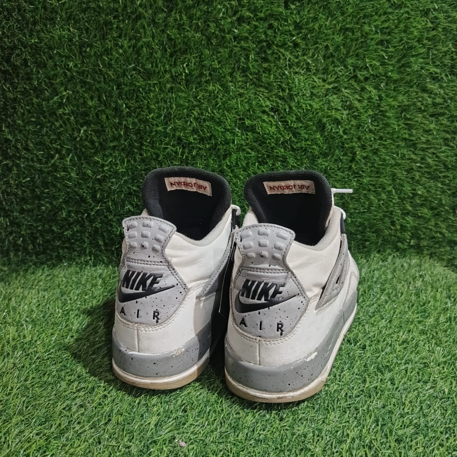Nike Air Jordan 4 Retro White/Cool Grey – Iconic Basketball Sneakers (Pre-Loved Original) - Image 4