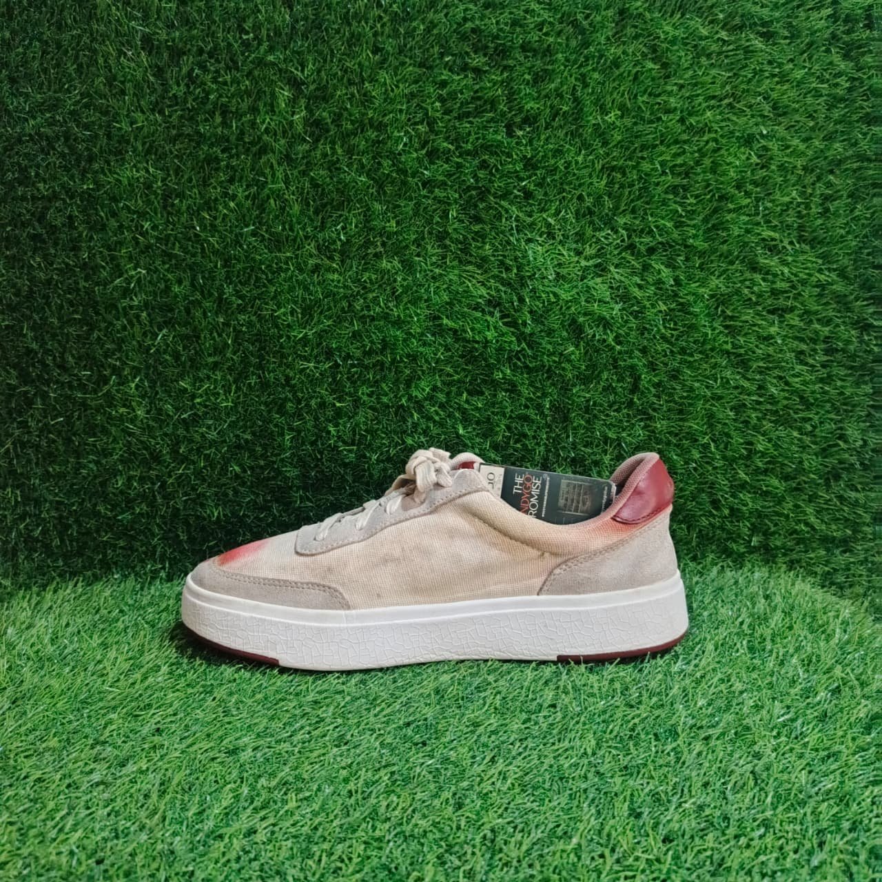 Native Jefferson Gray & Red Casual Sneakers – TRENDYGO Pakistan - Image 3