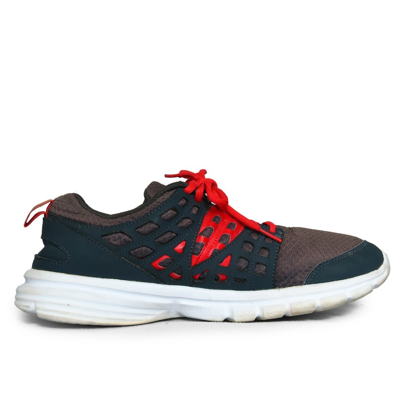 Used Reebok Red & Black Sneakers โ Original Sporty Running Shoes | Pre-Loved Thrift Deal in Pakistan - Image 3