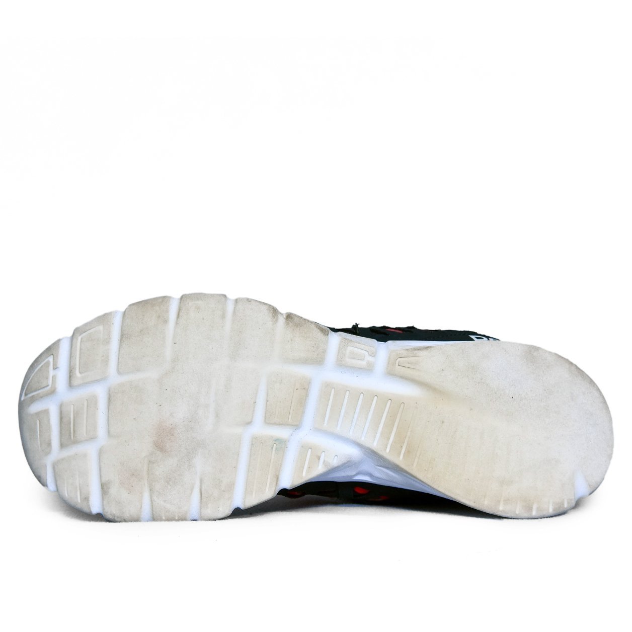 Used Reebok Red & Black Sneakers โ Original Sporty Running Shoes | Pre-Loved Thrift Deal in Pakistan - Image 4