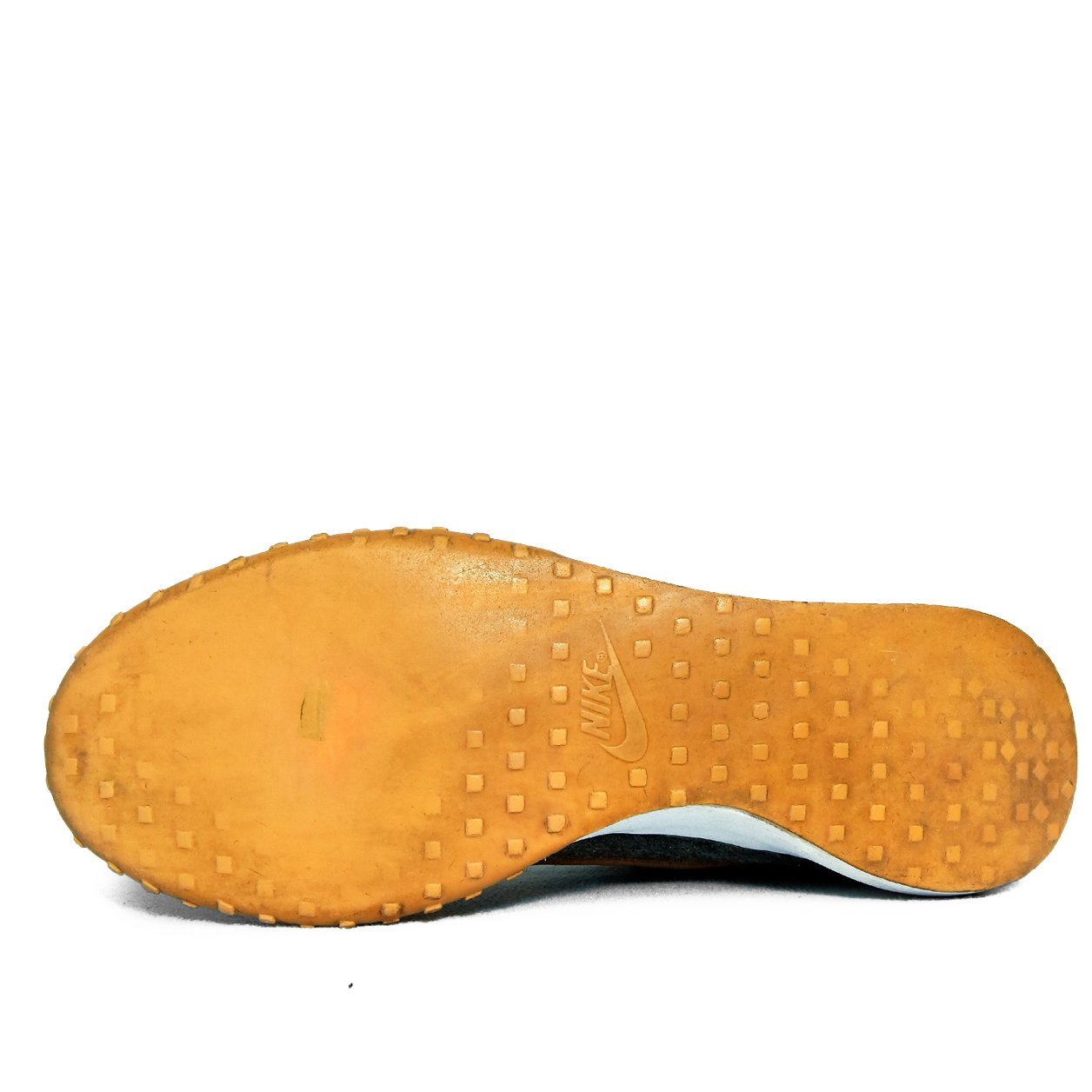 Nike Grey & Tan Casual Sneakers for Men | Original Preloved Shoes in Pakistan | TRENDYGO - Image 4