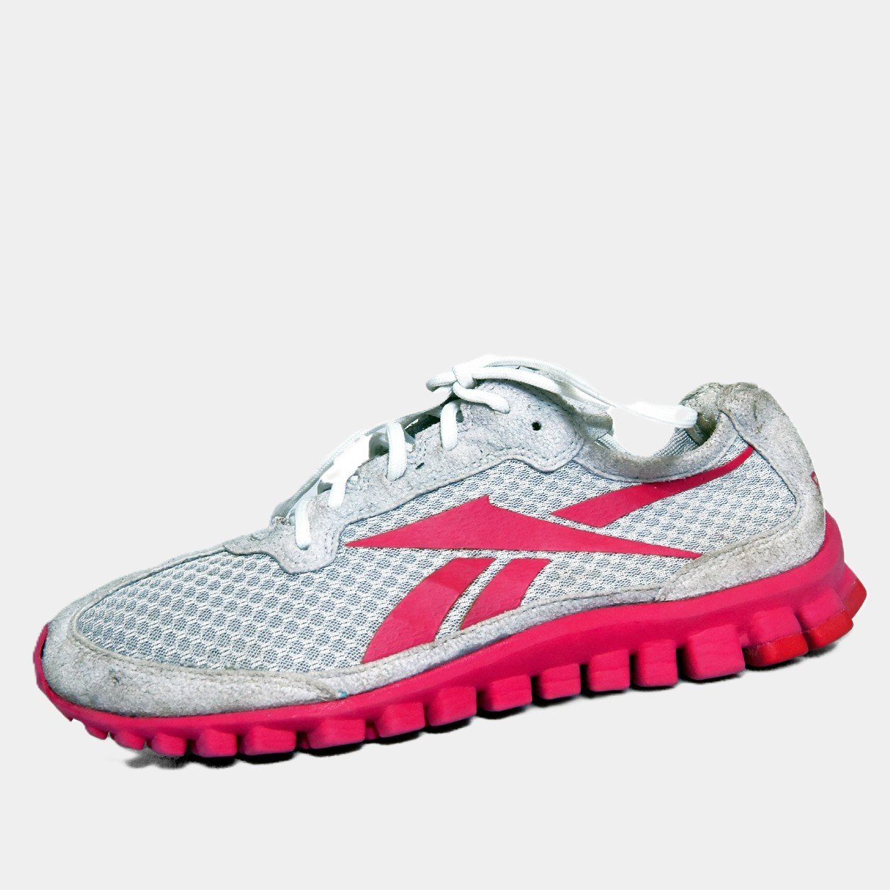 Reebok Grey & Pink Sports Running Shoes | Original Preloved Sneakers Pakistan | TRENDYGO - Image 2