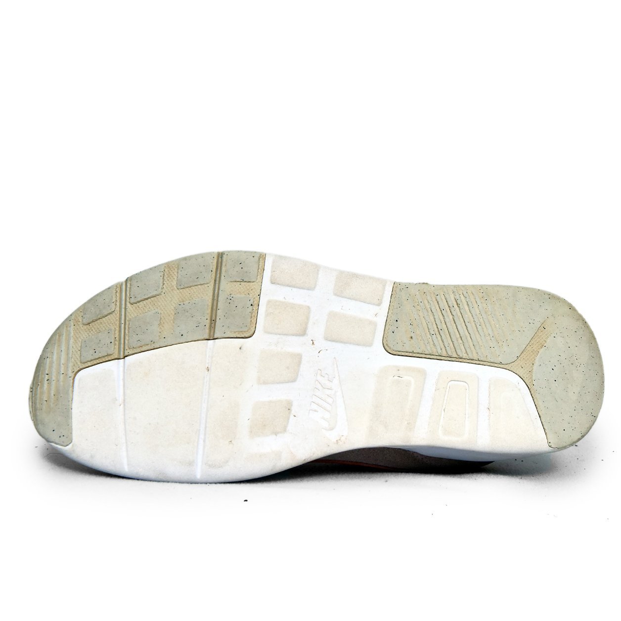 Nike Original Air Max Grey & Orange Running Shoes β Preloved Sneakers Pakistan | TRENDYGO - Image 4