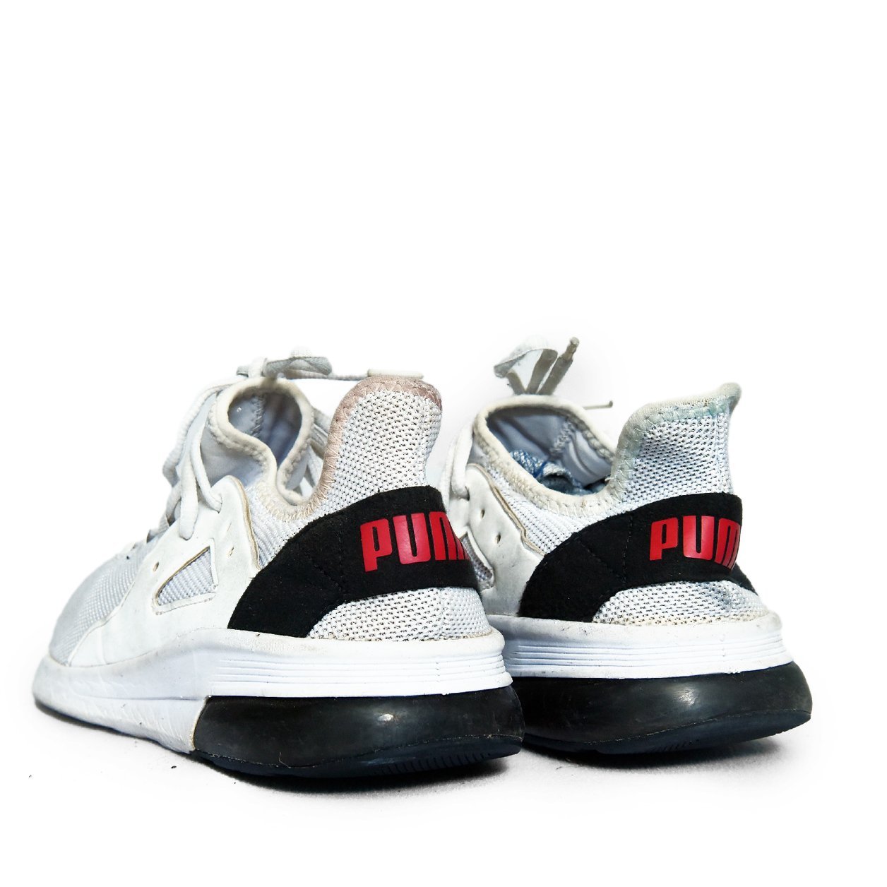 Puma Original White & Black Running Shoes โ Preloved Sneakers Pakistan | TRENDYGO - Image 4