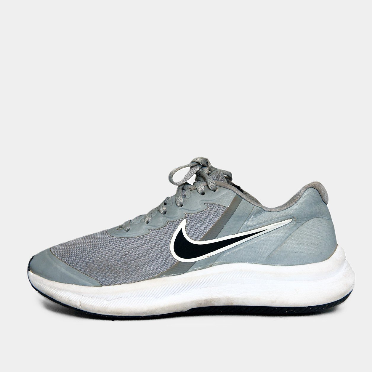Nike Original Grey Running Shoes β Preloved Sneakers Pakistan | TRENDYGO - Image 2