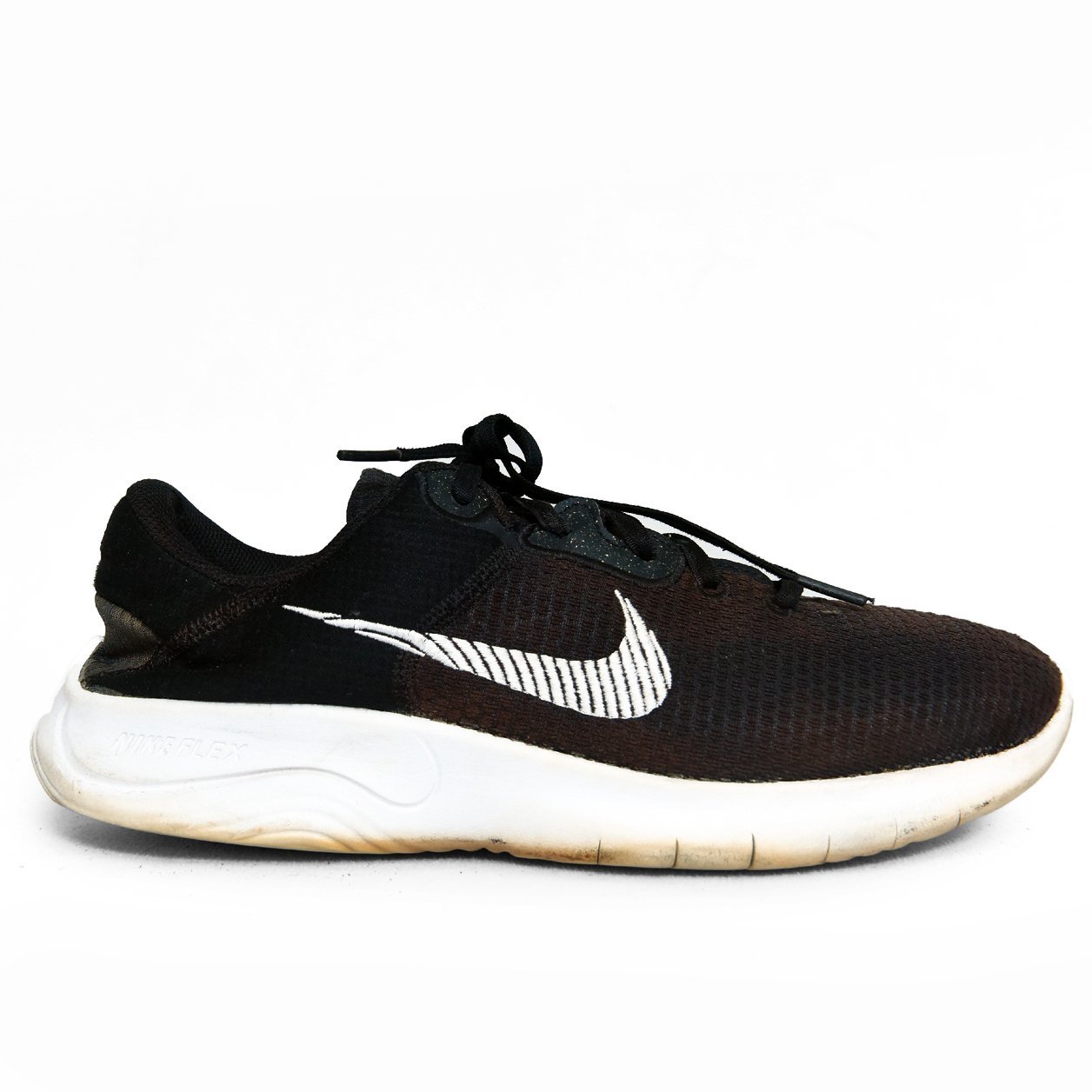 Nike Free RN Black & White β Original Preloved Running Shoes in Pakistan | TRENDYGO - Image 3