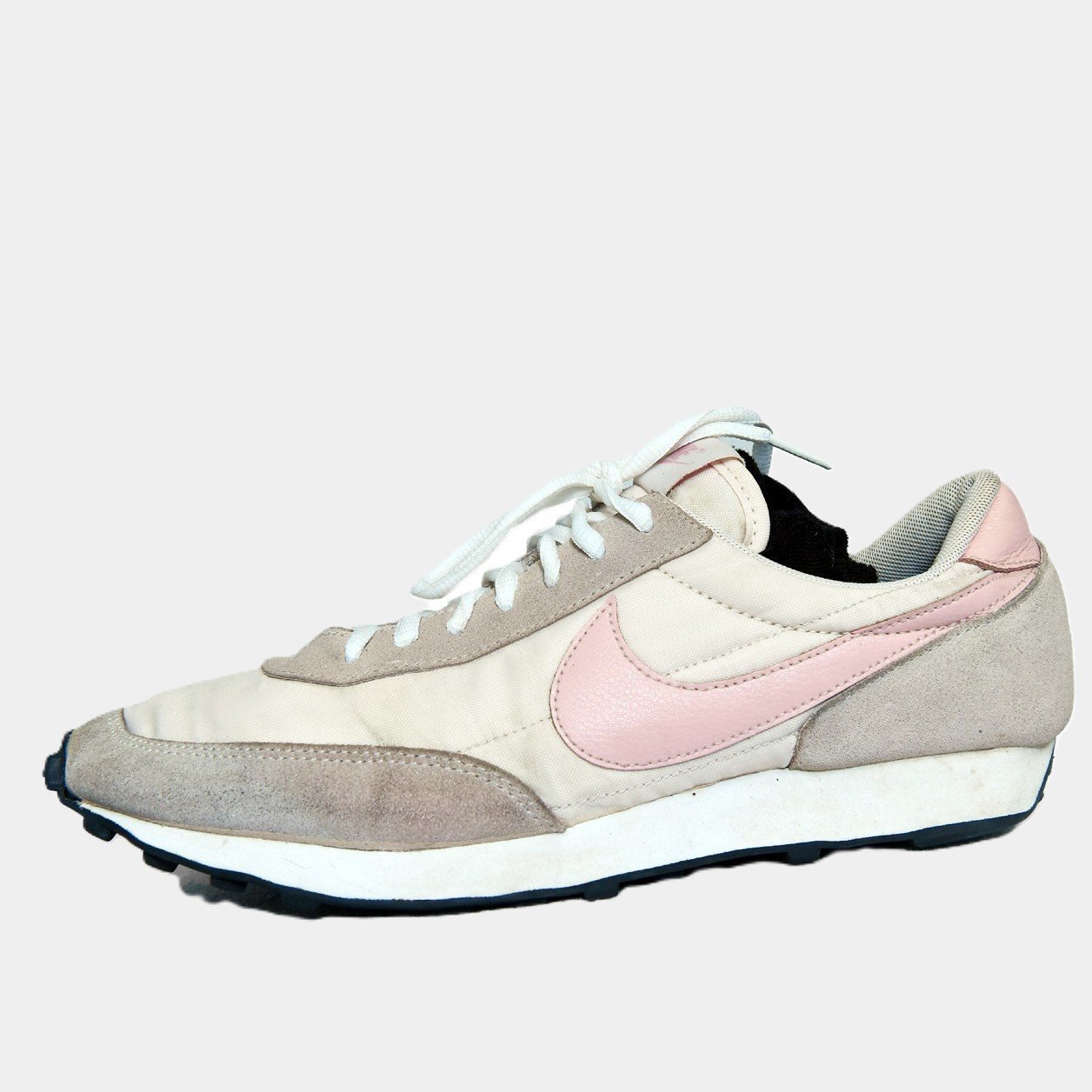 Nike Daybreak Pink & Beige โ Original Preloved Retro Sneakers in Pakistan | TRENDYGO - Image 2