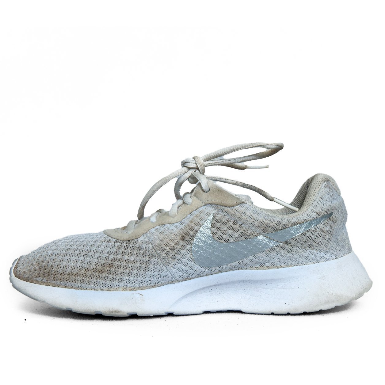 Nike Tanjun Beige Mesh Running Shoes at TRENDYGO Pakistan - Image 4