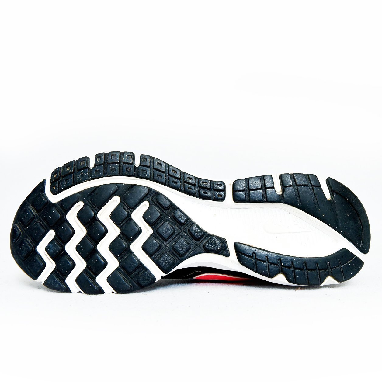 Nike Dual Fusion Run Men’s Running Shoes – Black, Red & White - Image 4