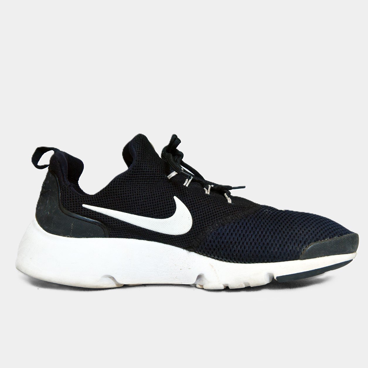 Nike Presto Fly Black/White Lightweight Running Sneakers β Breathable Mesh Trainers (Pre-Loved) - Image 2