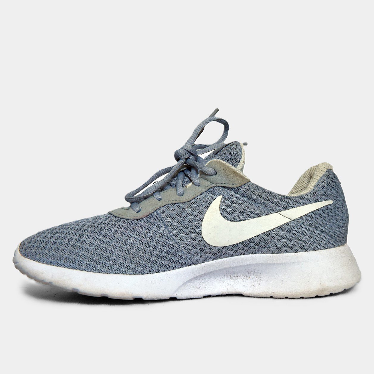 Nike Tanjun Mesh Light Grey Running Shoes – Comfortable & Lightweight – TRENDYGO in Pakistan - Image 2