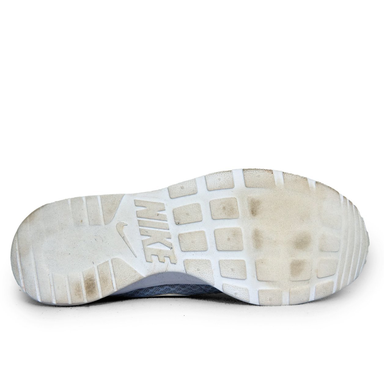 Nike Tanjun Mesh Light Grey Running Shoes – Comfortable & Lightweight – TRENDYGO in Pakistan - Image 4