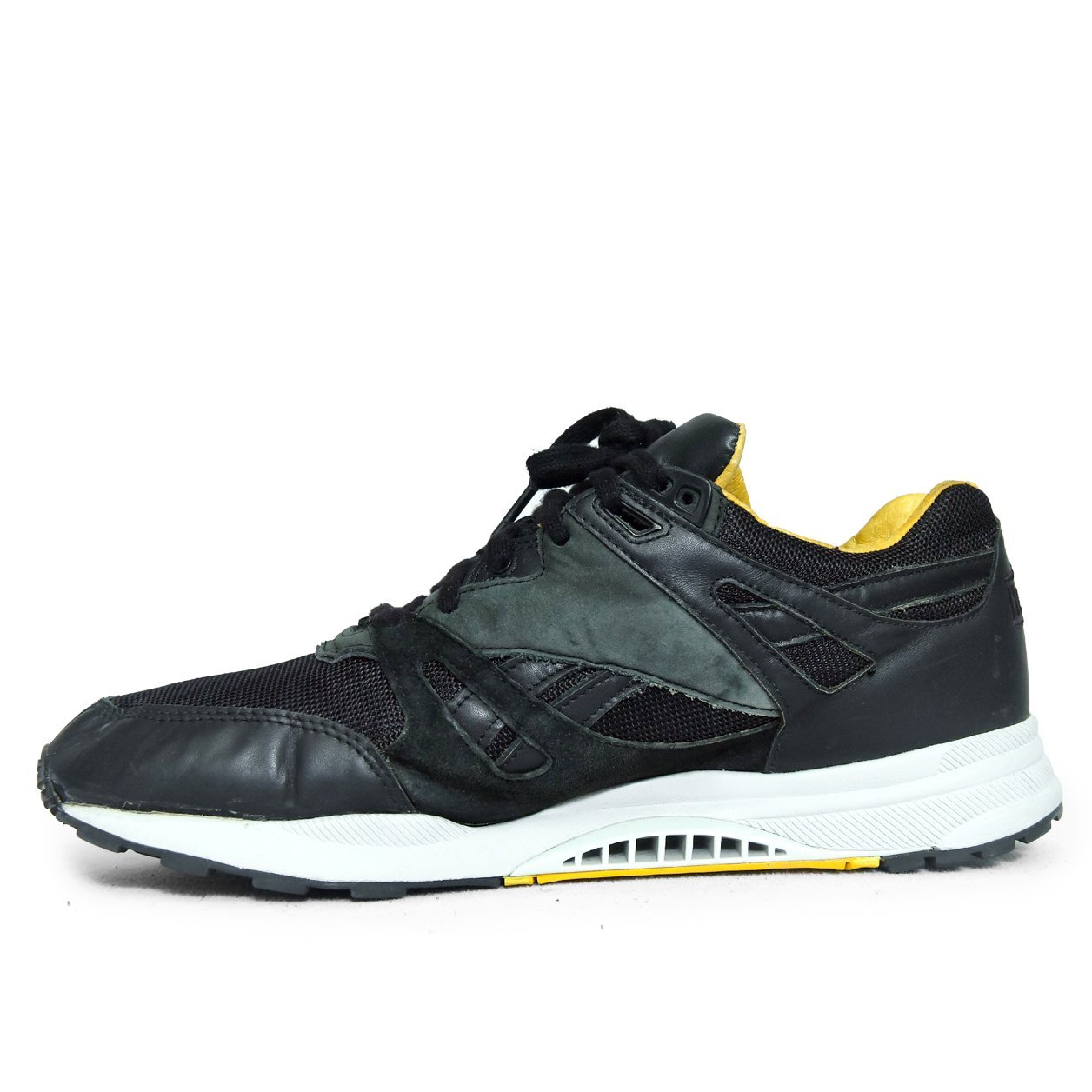 Reebok SNS Black & Yellow Classic Running Shoes – Original Thrift in Pakistan - Image 3