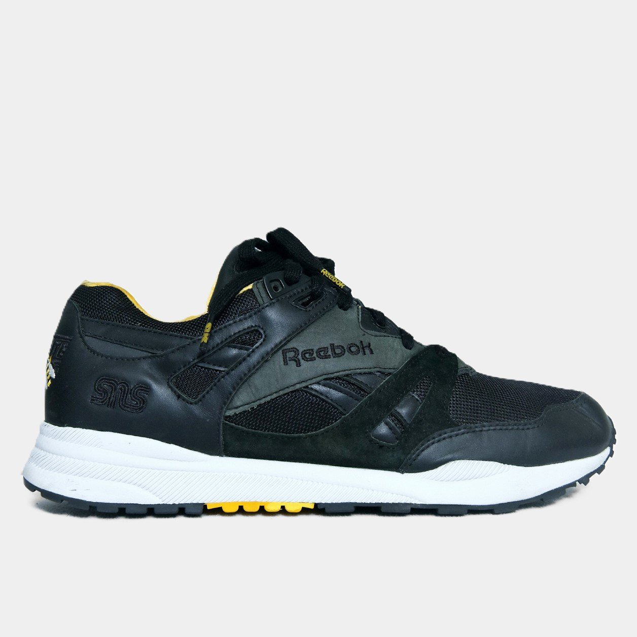 Reebok SNS Black & Yellow Classic Running Shoes – Original Thrift in Pakistan - Image 2
