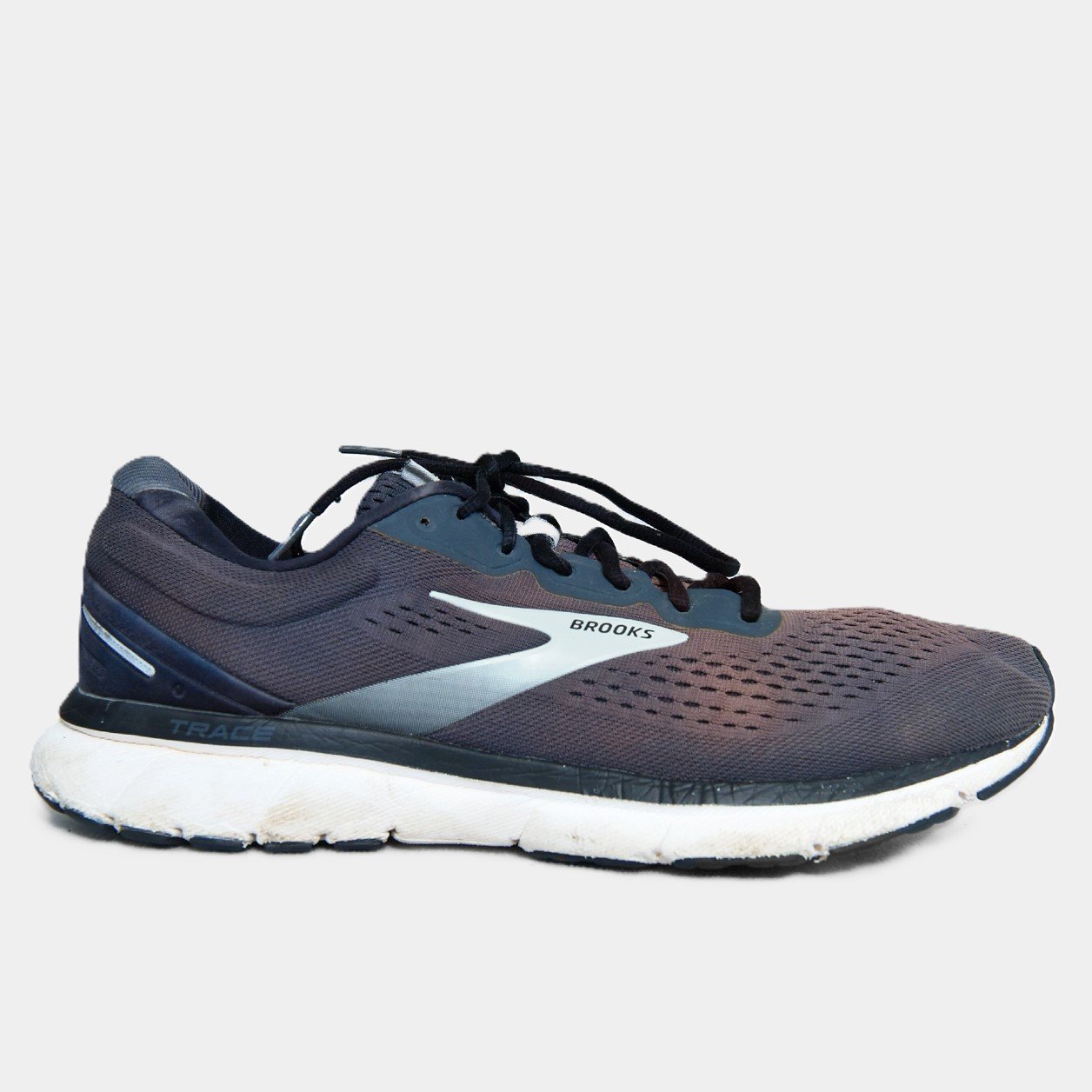 Brooks Men's Running Shoes – Original Preloved Sports Sneakers | TRENDYGO Pakistan - Image 2