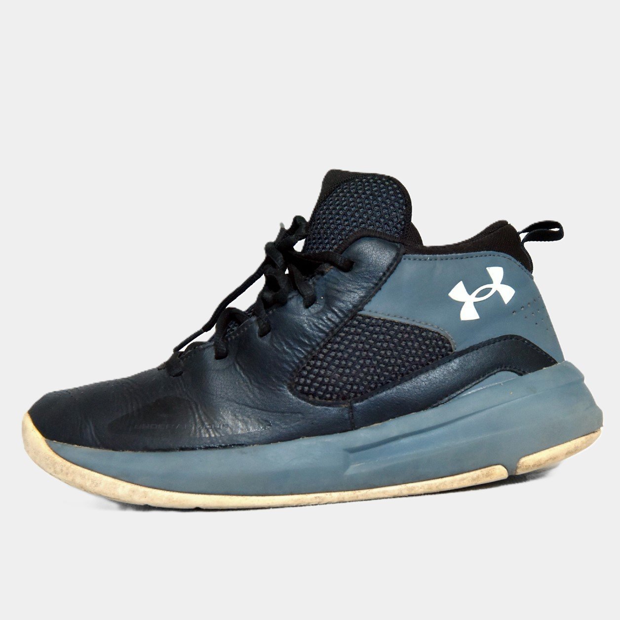 Under Armour Jet Mid Navy/Black β Original Pre-Loved Basketball Shoes β TRENDYGO Pakistan - Image 2