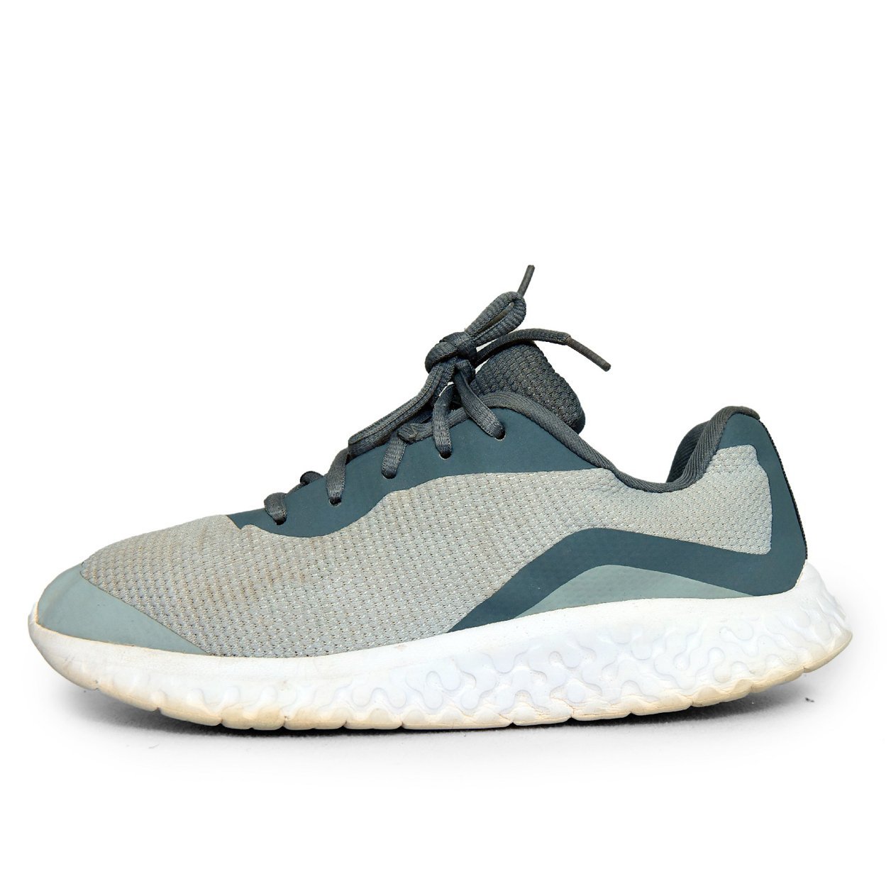 Athletic Works Running Shoes Blue Grey – Original Pre-Loved Sports Sneakers – TRENDYGO Pakistan - Image 3