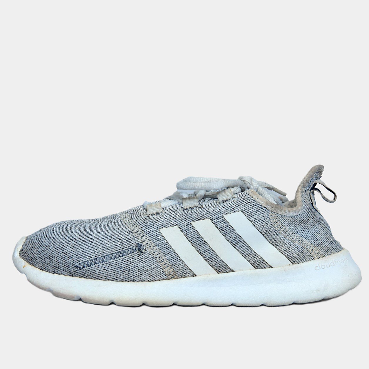 Adidas Cloudfoam Grey & White Jogging Shoes β TRENDYGO Original Thrift Jogging Shoes Pakistan - Image 2