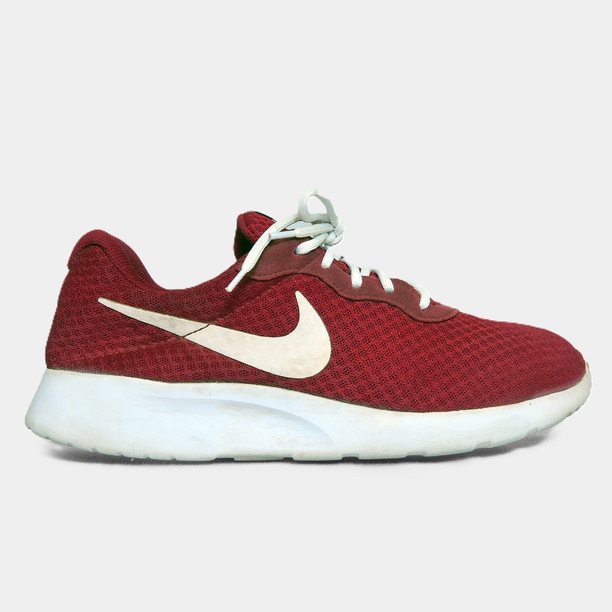 Nike Red & White β TRENDYGO Original Thrift Jogging Shoes Pakistan - Image 2