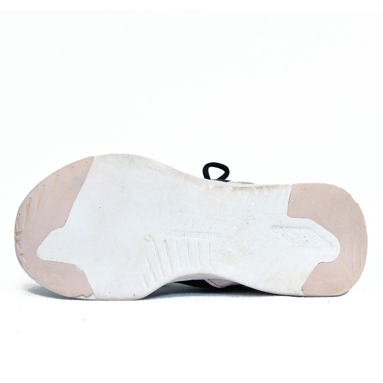 Puma Eternity Nitro Black/White – TRENDYGO Original Thrift Running Shoes Pakistan - Image 4