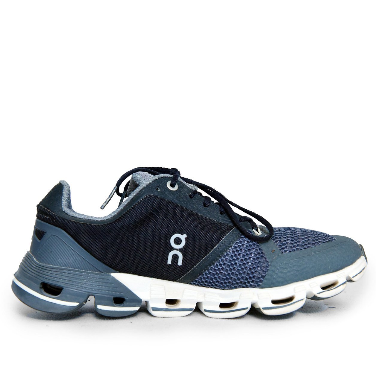 On Cloud Black/Blue – TRENDYGO Original Thrift Running Shoes Pakistan - Image 3
