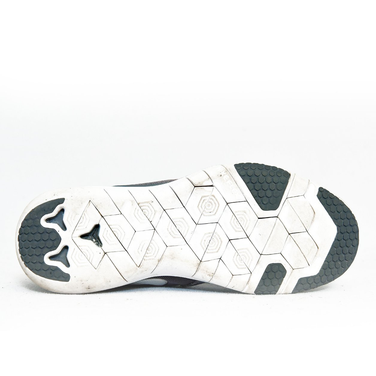 Nike Free RN Flyknit Grey – TRENDYGO Original Thrift Running Shoes Pakistan - Image 4