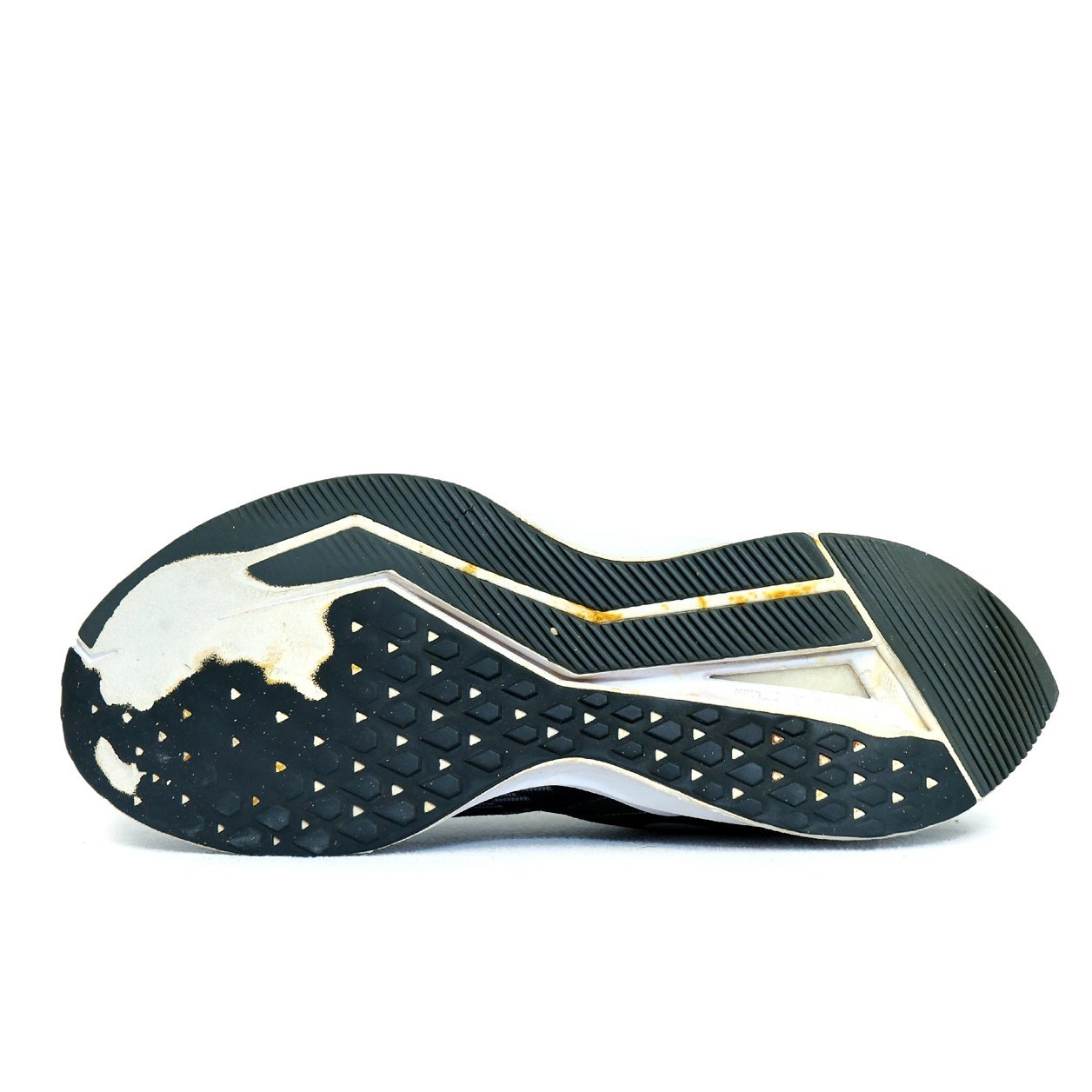 Nike Air Zoom Structure 22 Black White – TRENDYGO Original Thrift Running Shoes Pakistan - Image 4