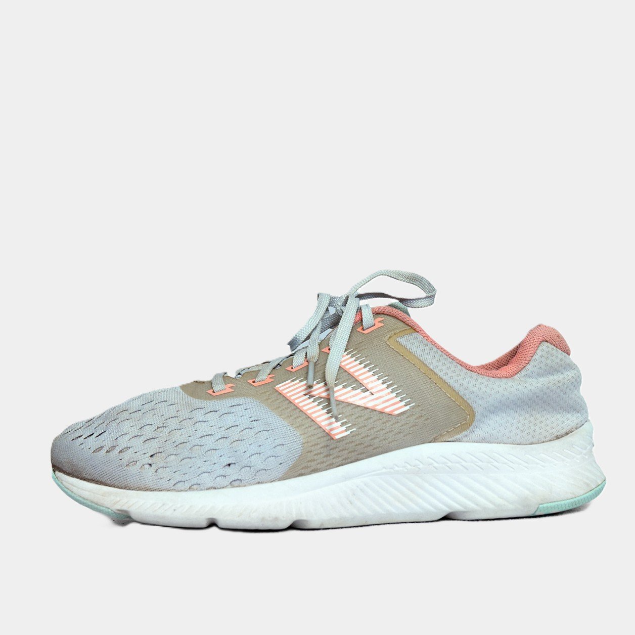 New Balance FuelCore Coast v4 Light Blue/Coral β TRENDYGO Original Thrift Running Shoes Pakistan - Image 2