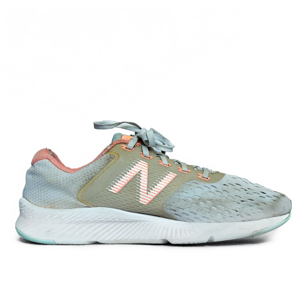 New Balance FuelCore Coast v4 Light Blue/Coral β TRENDYGO Original Thrift Running Shoes Pakistan - Image 3