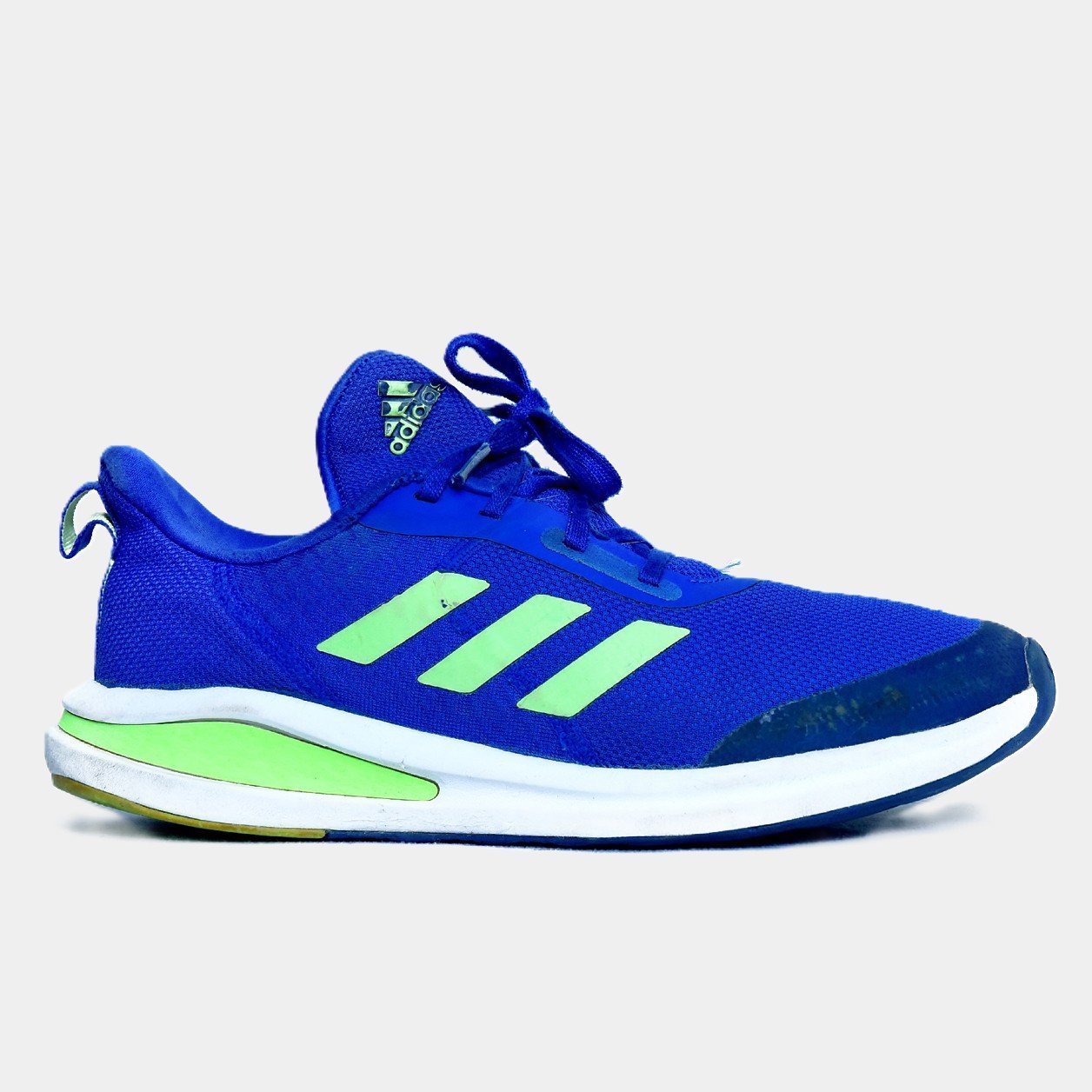 Adidas Blue Running Shoes with Neon Green Stripes – TRENDYGO Original Thrift Running Shoes Pakistan - Image 2