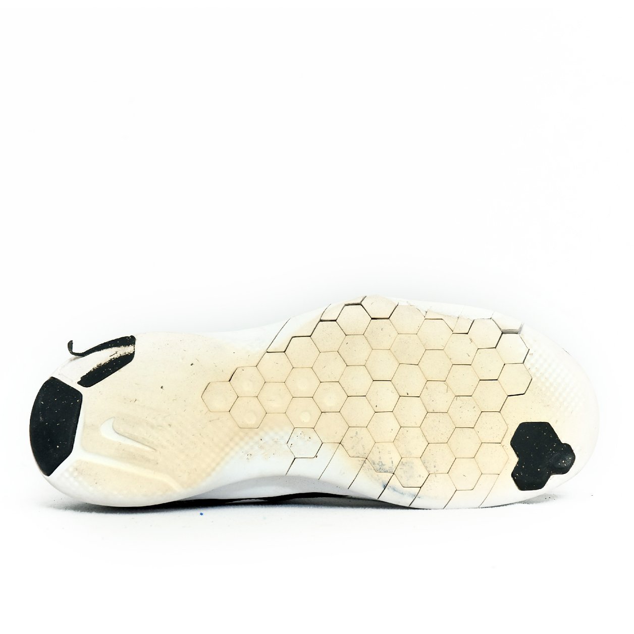 Nike Black Running Shoes with White Swoosh – TRENDYGO Original Thrift Running Shoes Pakistan - Image 4