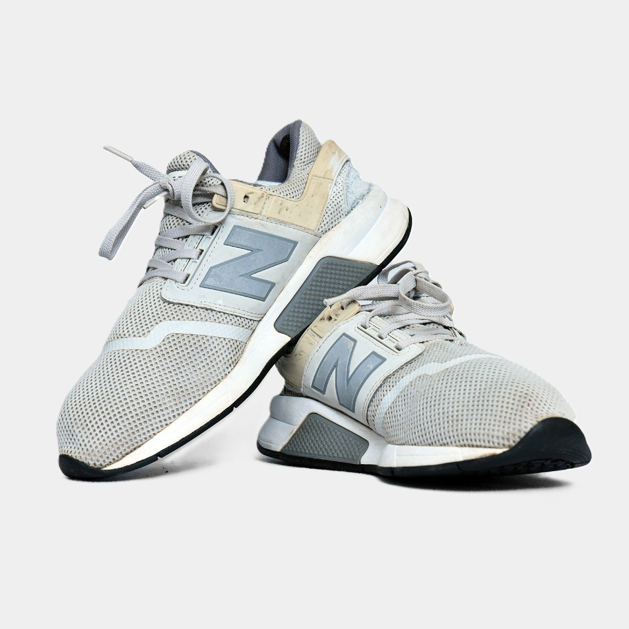 New Balance 247 Beige Grey – TRENDYGO Original Thrift Sneakers Pakistan