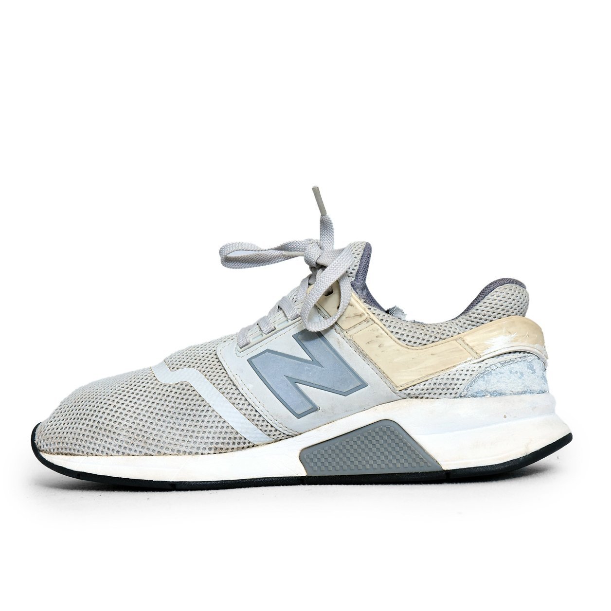 New Balance 247 Beige Grey – TRENDYGO Original Thrift Sneakers Pakistan - Image 3