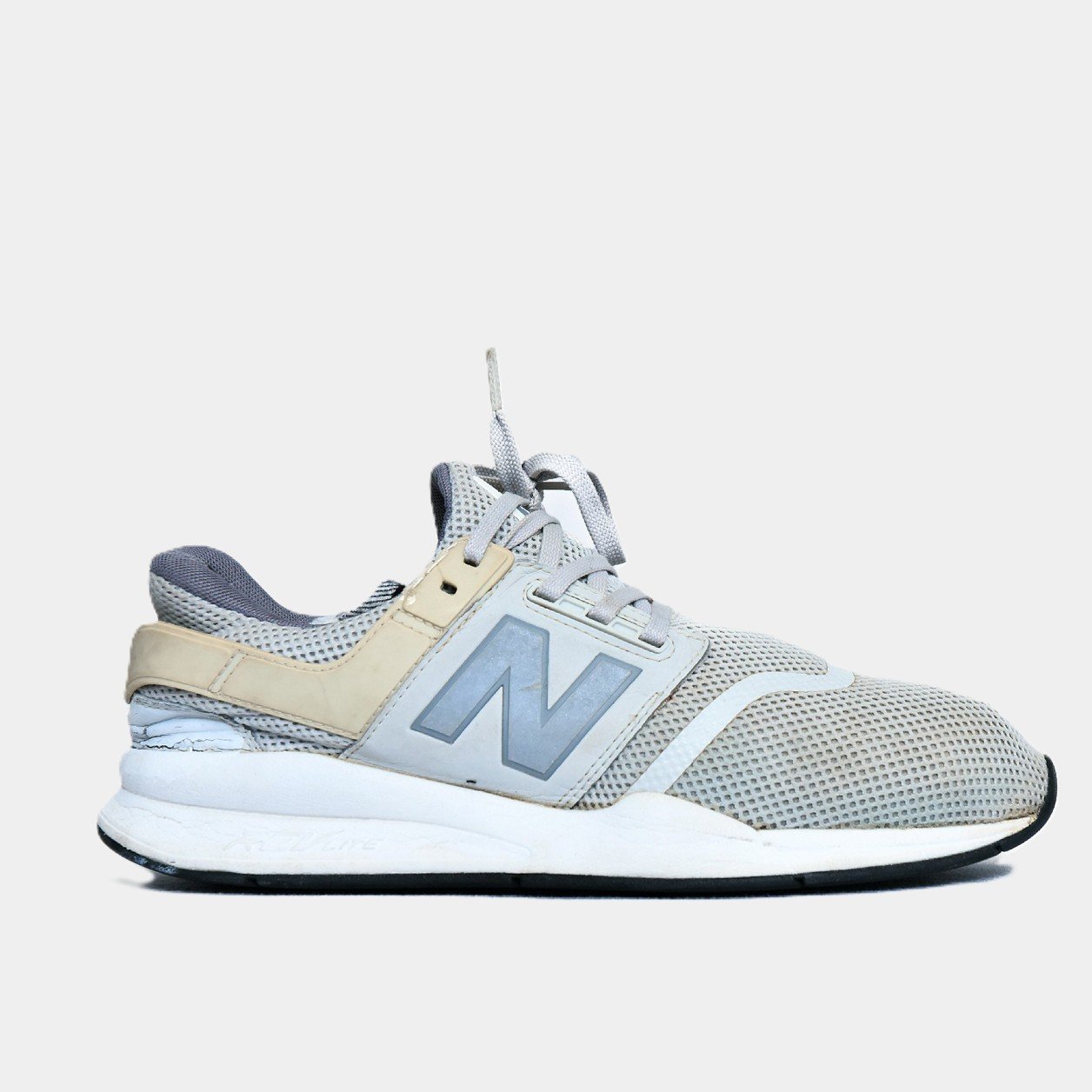 New Balance 247 Beige Grey – TRENDYGO Original Thrift Sneakers Pakistan - Image 2