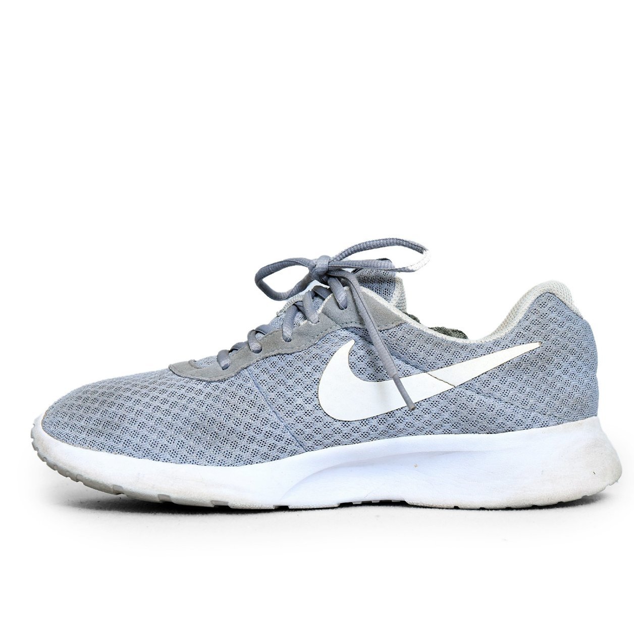 Nike Tanjun Grey White – TRENDYGO Original Thrift Running Shoes Pakistan - Image 3