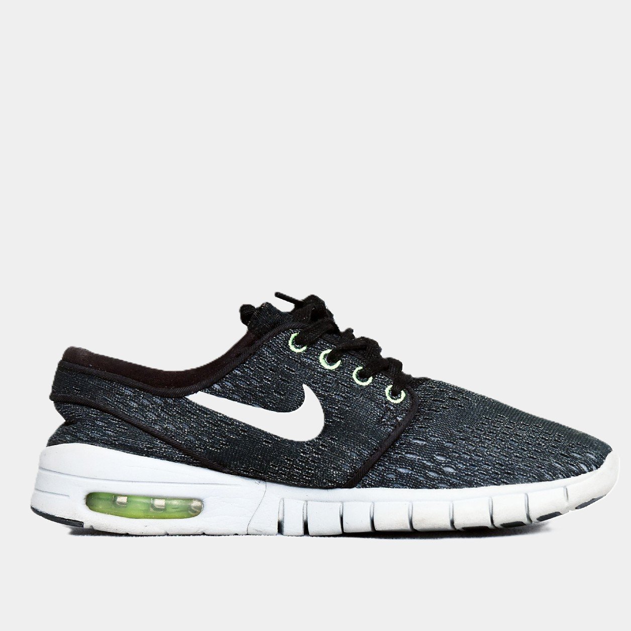 Nike SB Stefan Janoski Max Black White – TRENDYGO Original Thrift Sneakers Pakistan - Image 2