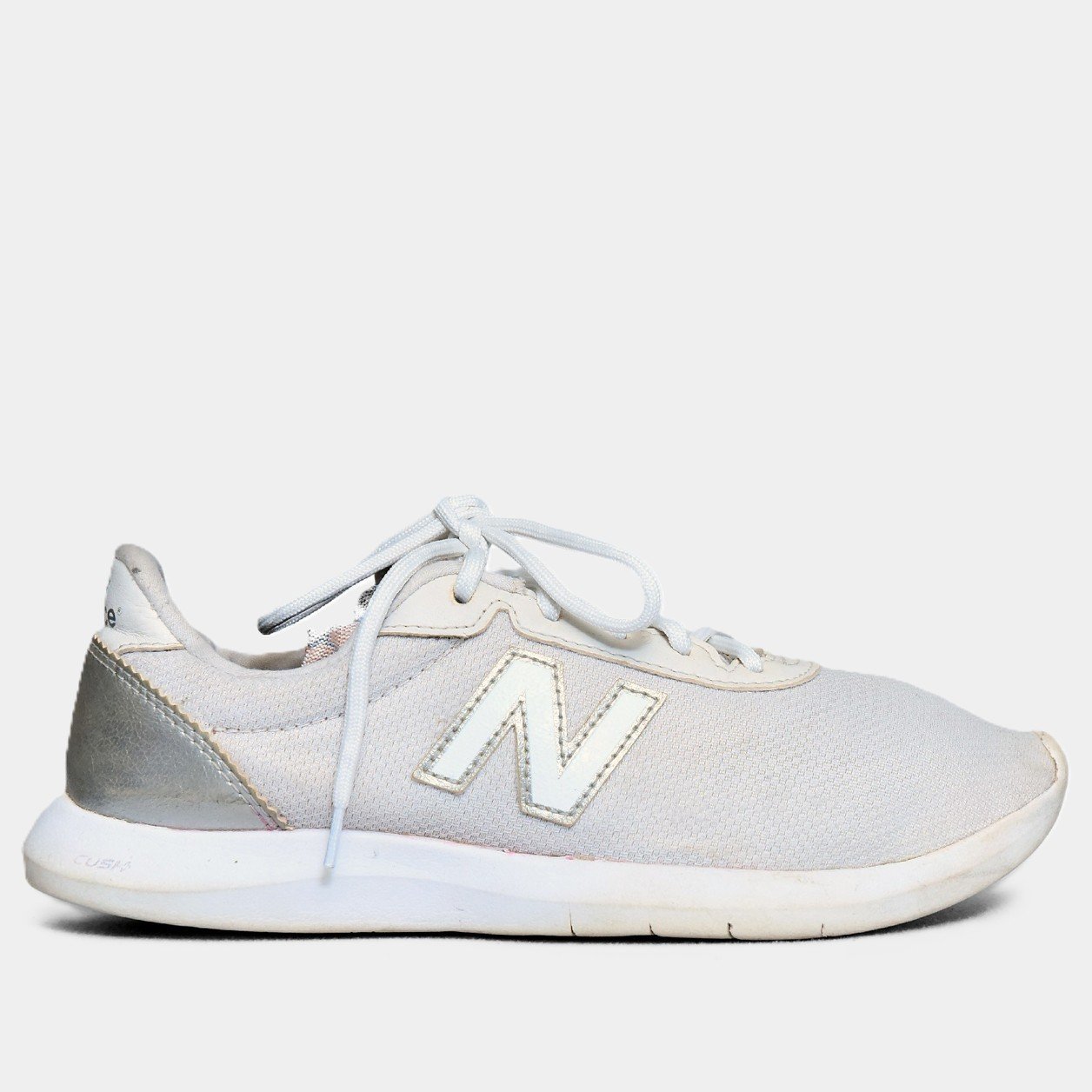New Balance 714 White Grey – TRENDYGO Original Thrift Sneakers Pakistan - Image 2