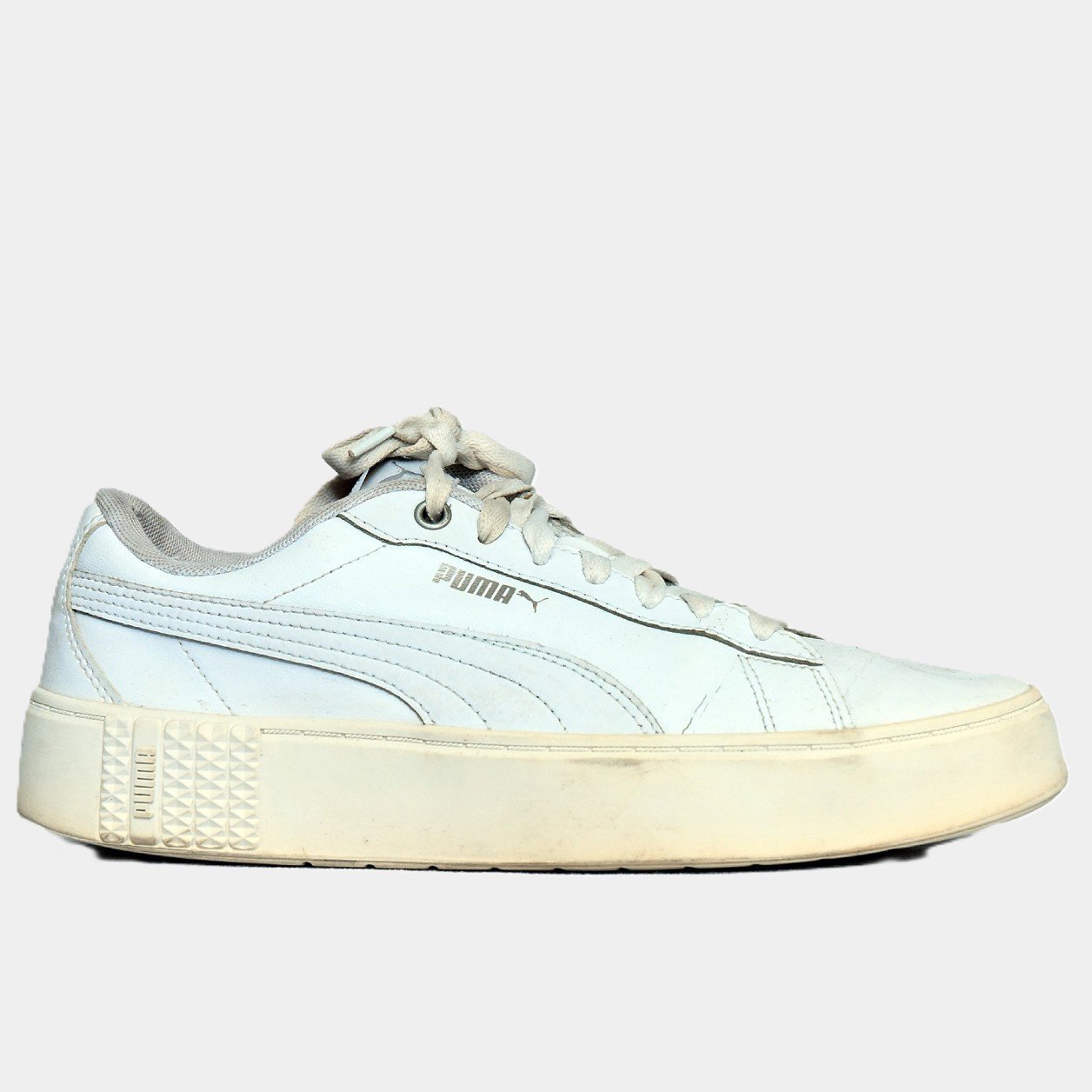 Puma Smash Platform White – TRENDYGO Original Thrift Sneakers Pakistan - Image 2