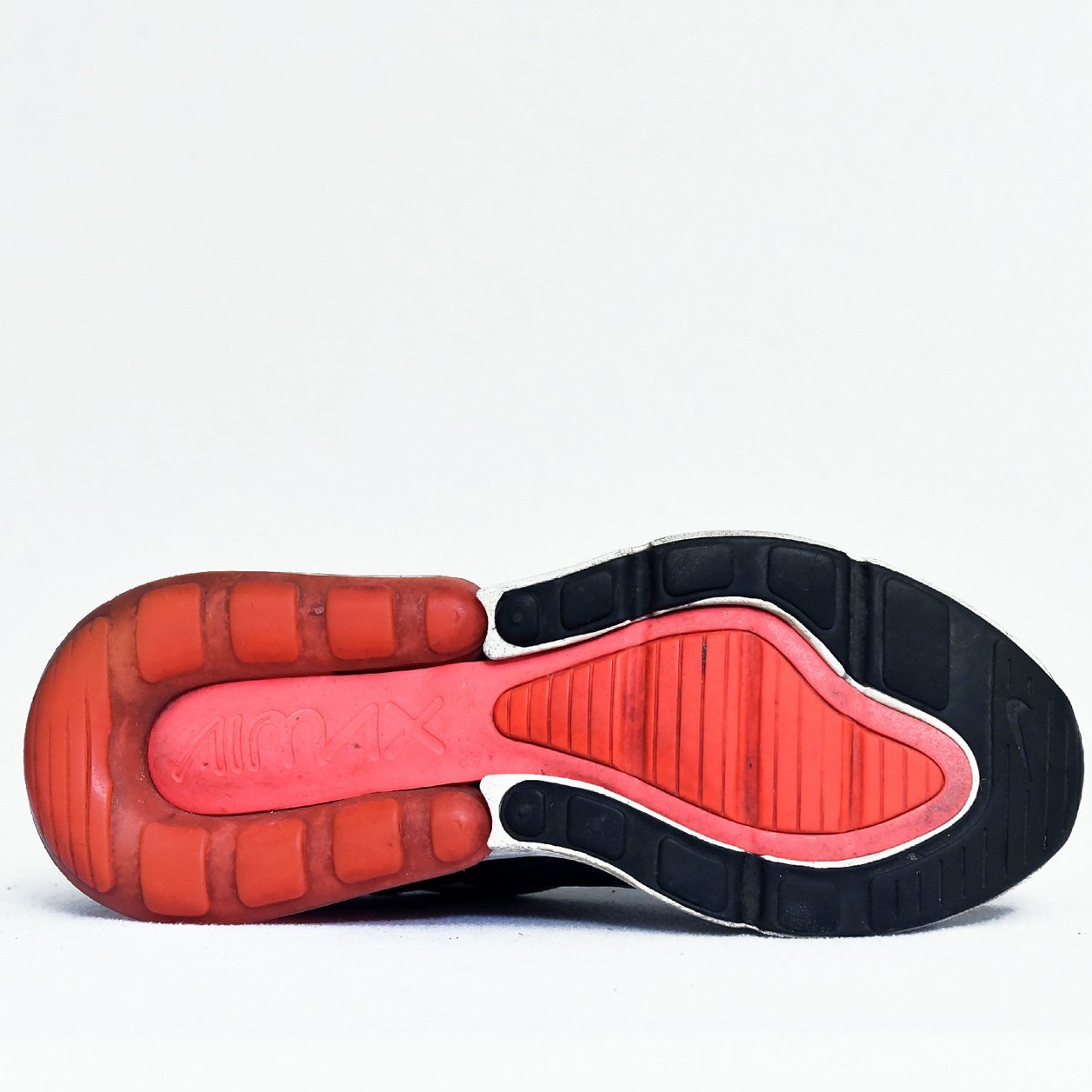 Nike Air Max 270 Light Bone Black Hot Punch – TRENDYGO Original Thrift Sneakers Pakistan - Image 4