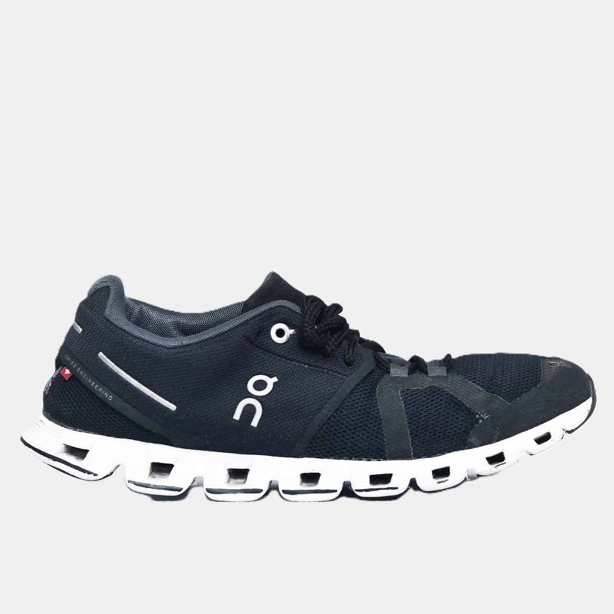 On Cloud Black White – TRENDYGO Original Thrift Running Shoes Pakistan - Image 2