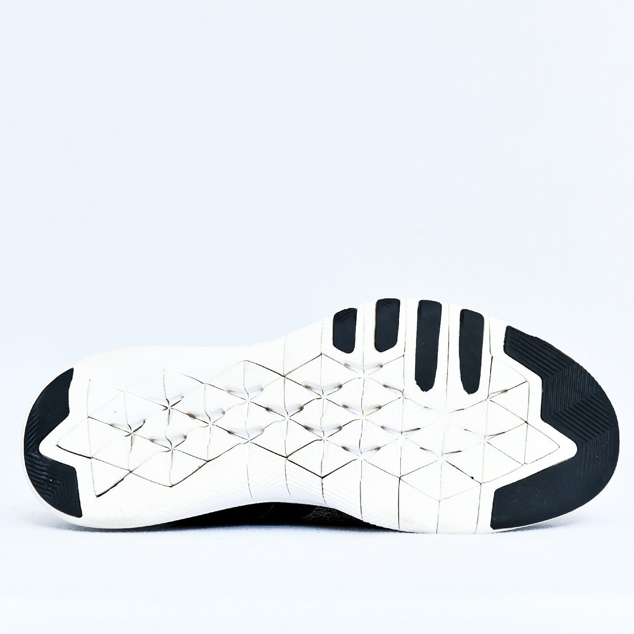 Nike Flex Contact 3 Black White – TRENDYGO Original Thrift Running Shoes Pakistan - Image 4