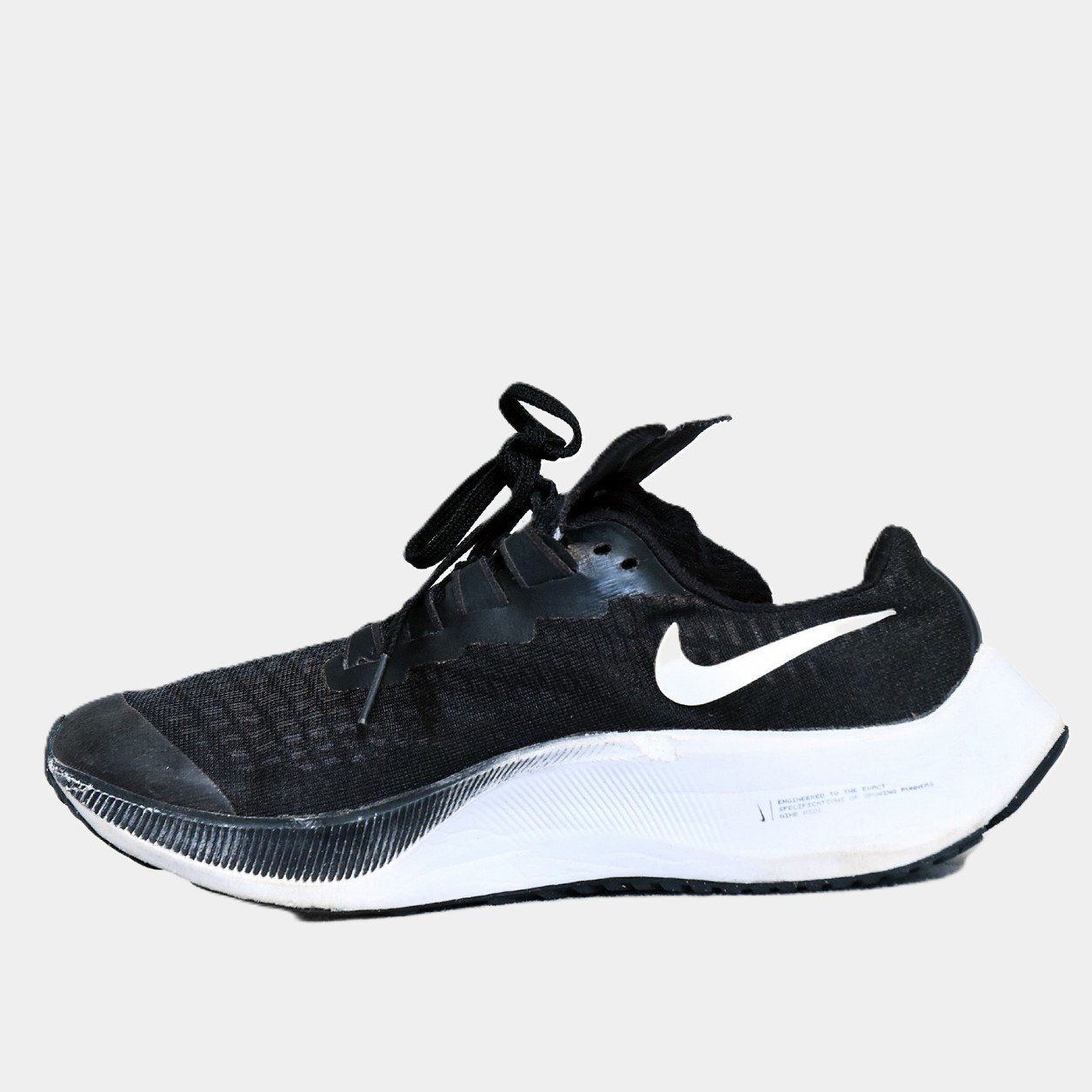 Nike Air Zoom Pegasus 35 Black White – TRENDYGO Original Thrift Running Shoes Pakistan - Image 3
