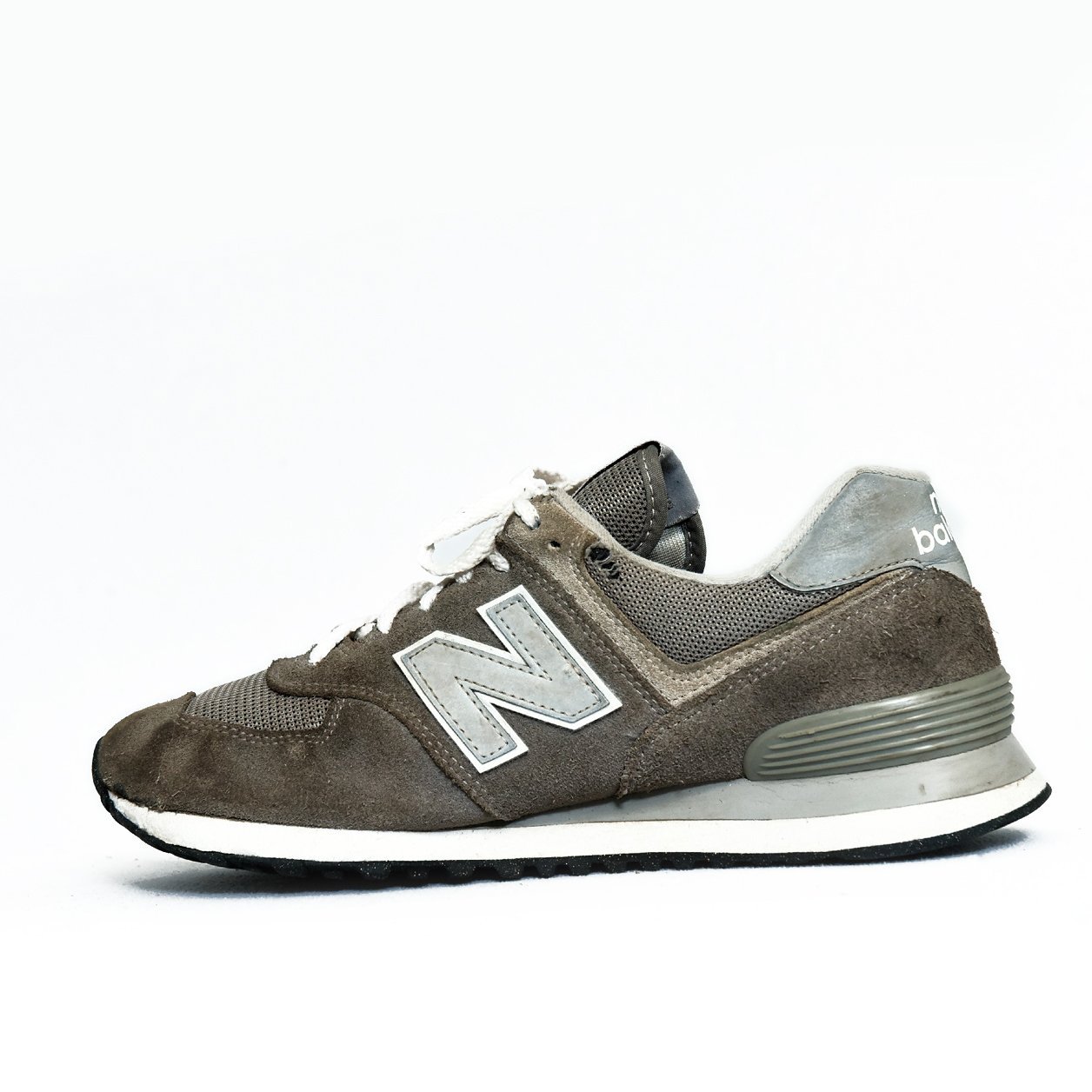 New Balance 574 Brown Grey – TRENDYGO Original Thrift Sneakers Pakistan - Image 3