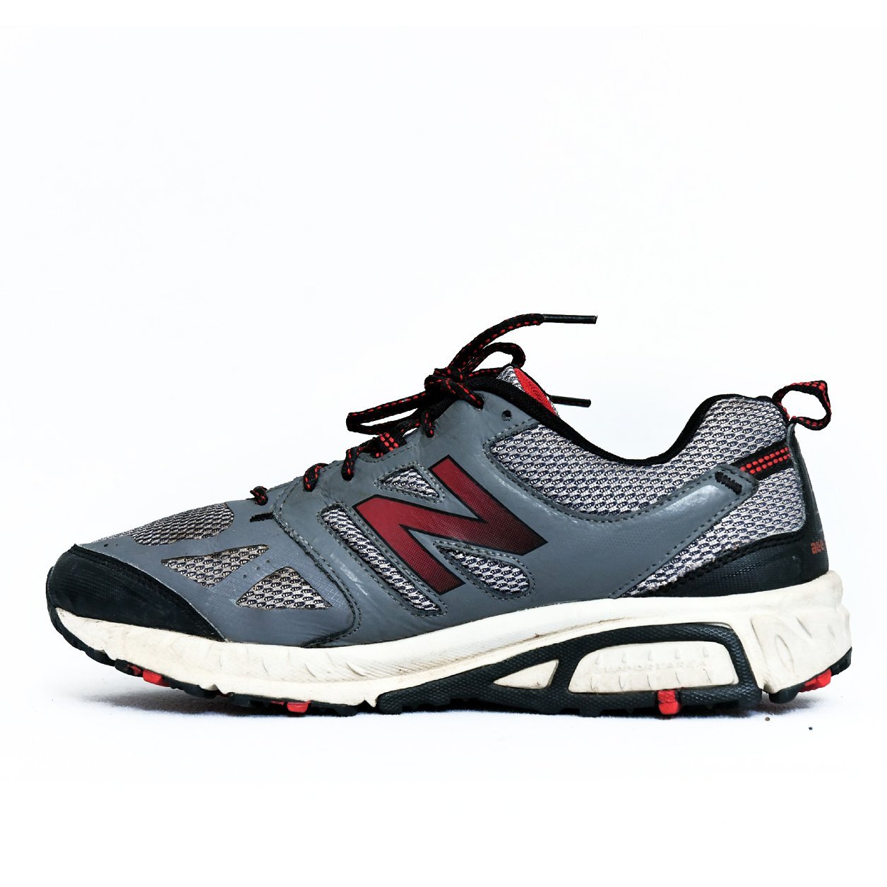 New Balance 610v3 Grey Red – TRENDYGO Original Thrift Running Shoes Pakistan - Image 3