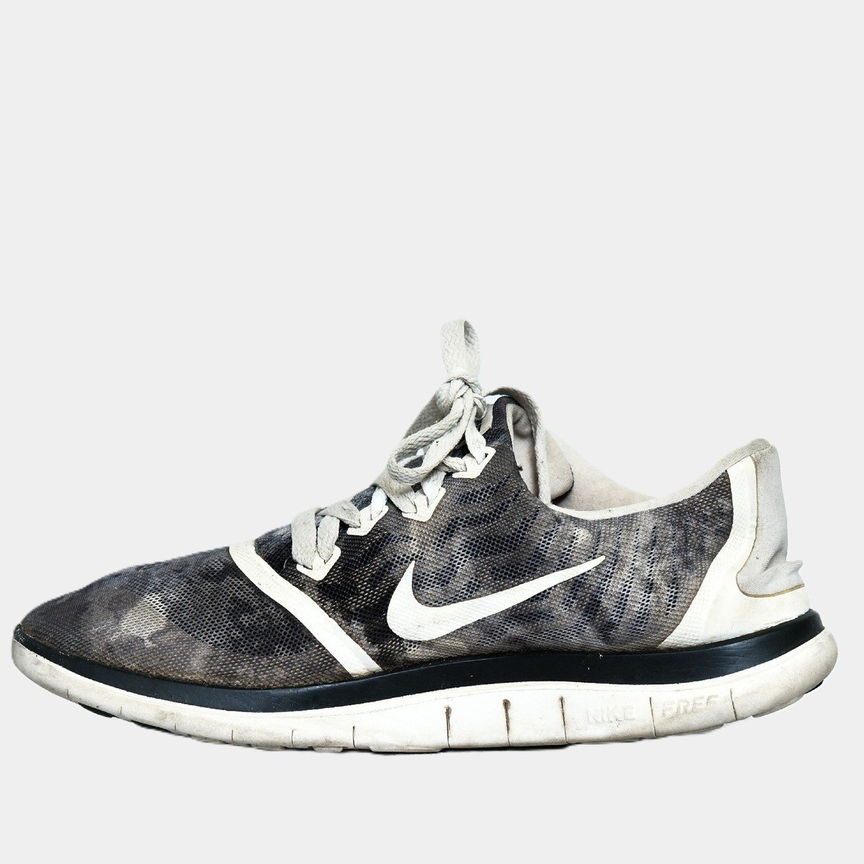 Nike Free 5.0 Black White – TRENDYGO Original Thrift Running Shoes Pakistan - Image 2