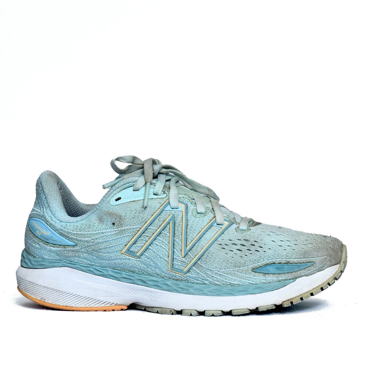 New Balance Fresh Foam 880v11 Light Blue – TRENDYGO Original Thrift Running Shoes Pakistan - Image 3